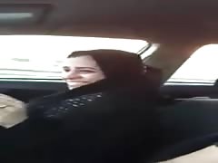 iraqi niqab dance in the car