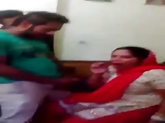 desi randi aunty sucking cock and enjoying sexy talks with three guys