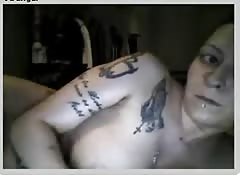 shaven tatoo chick shows her stuff on omegle